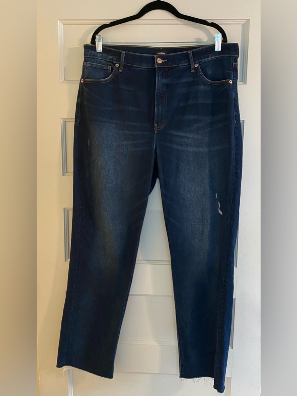 Express Super High Rise Modern Straight Leg Lightly Distressed Jeans